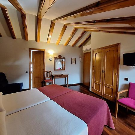 Hotel Aragueells Бенаске Экстерьер фото