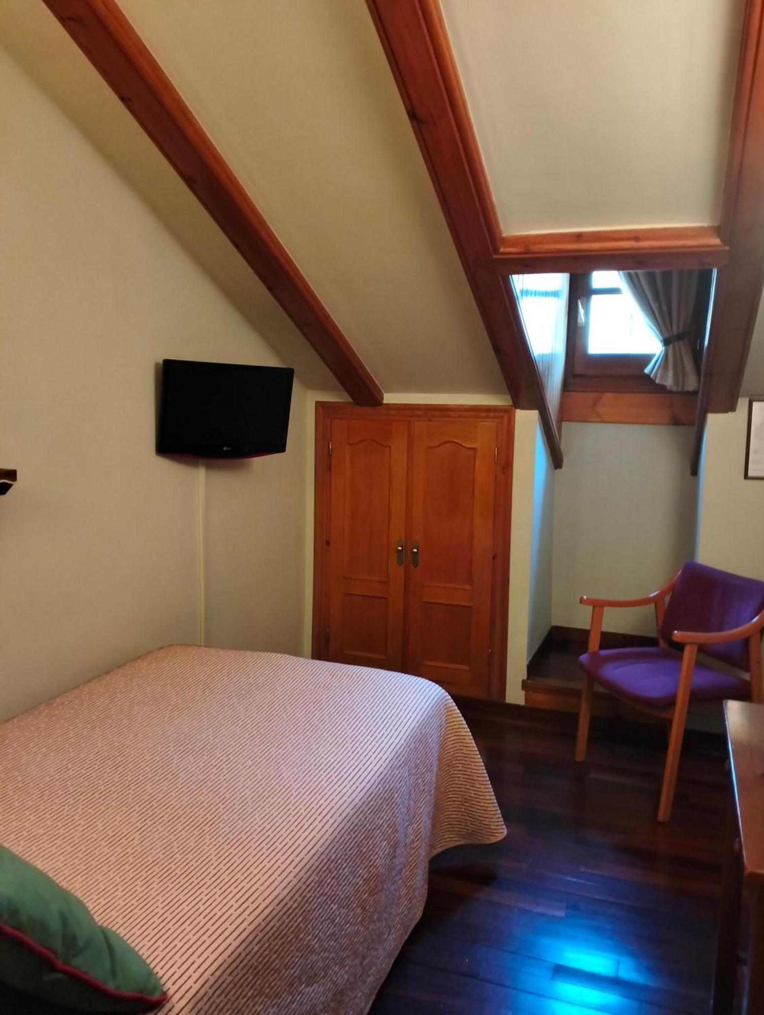 Hotel Aragueells Бенаске Экстерьер фото
