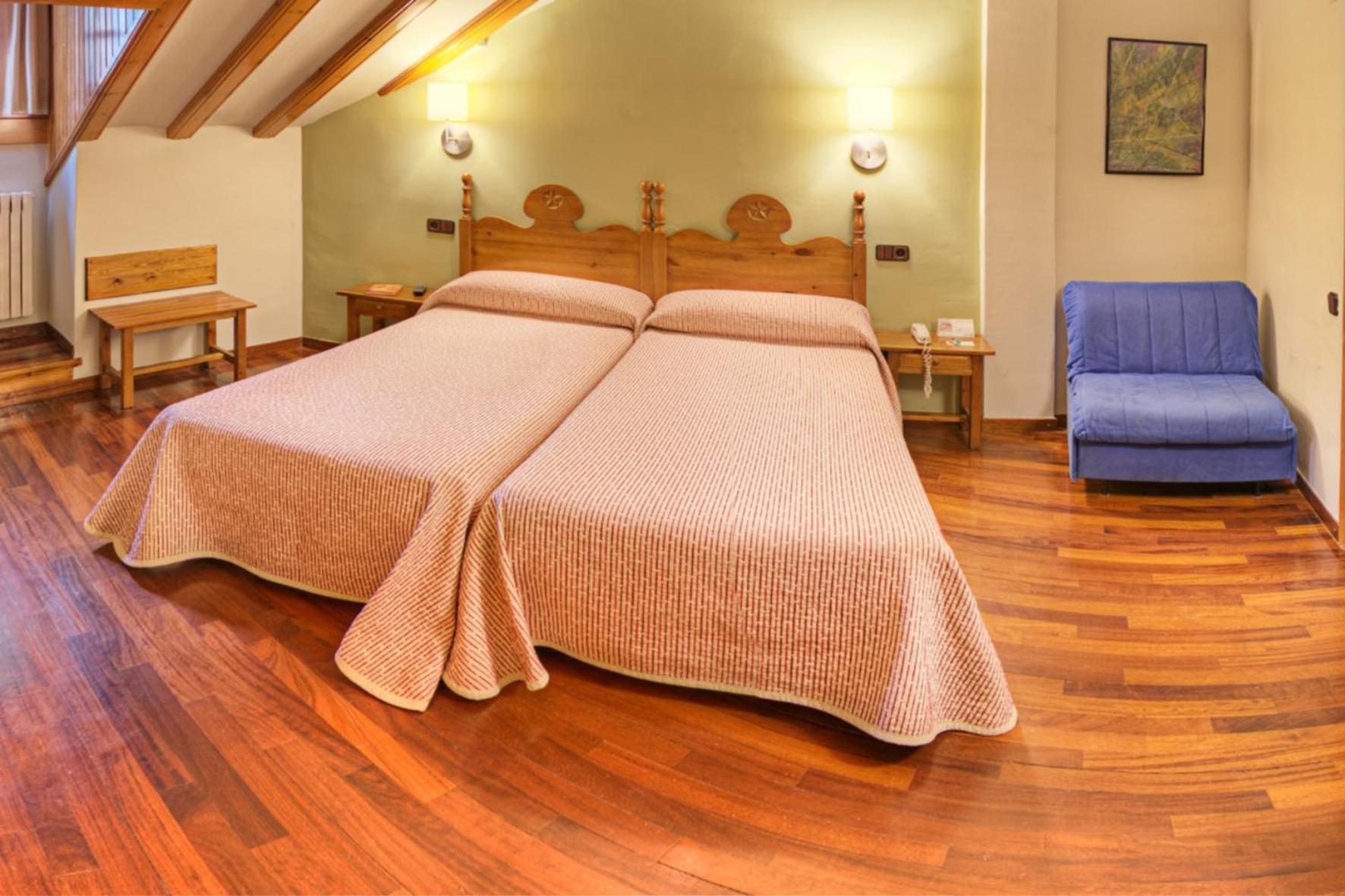 Hotel Aragueells Бенаске Экстерьер фото